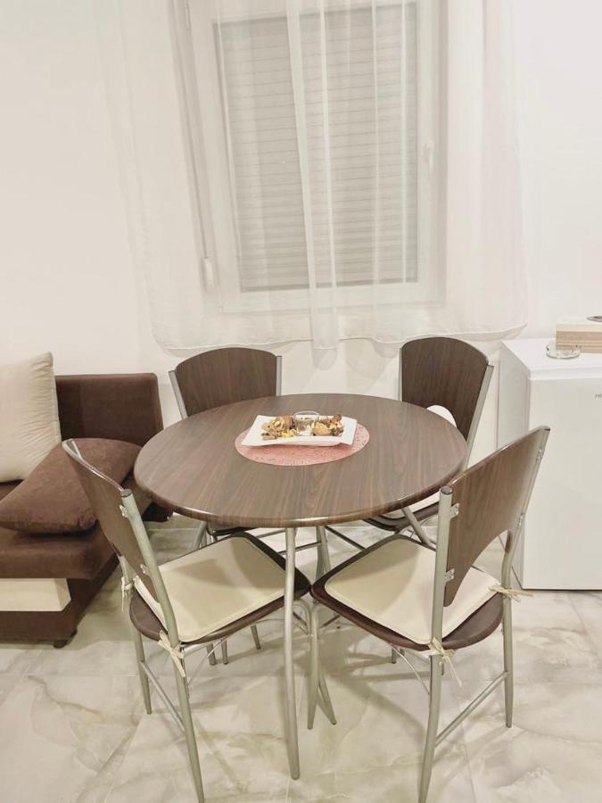Easy Apartments Ledine Екстериор снимка